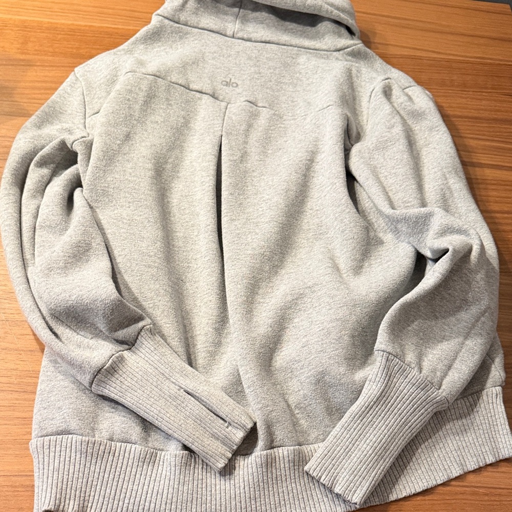 Alo yoga turtle neck sweater